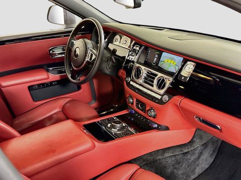 Used 2019 Rolls-Royce Ghost RWD image 36