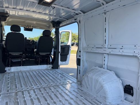 Used 2025 RAM ProMaster 2500 w/ Convenience Group FWD image 44