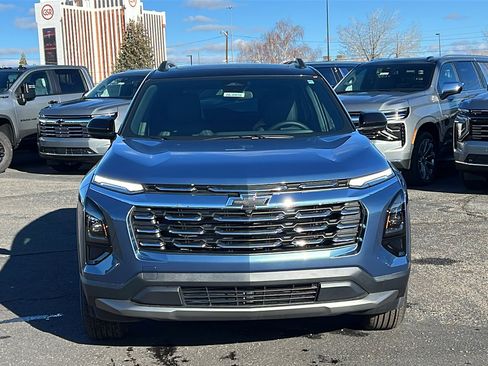 New 2026 Chevrolet Equinox LT w/ Convenience Package II image 2