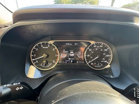 Used 2023 Nissan Rogue S FWD image 13