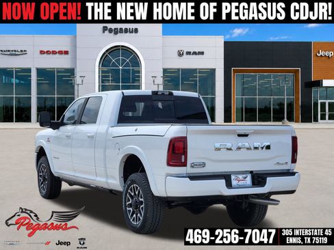 New 2026 RAM 2500 Limited AWD/4WD image 4