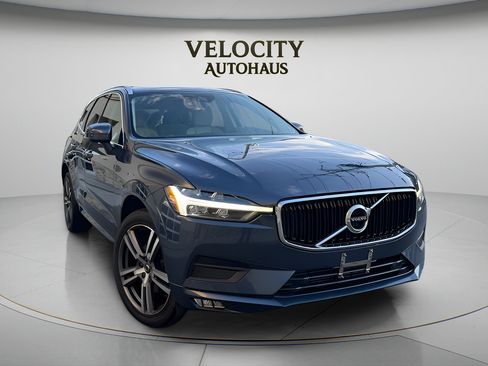 Used 2021 Volvo XC60 T5 Momentum w/ Premium Package AWD/4WD image 1