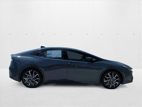 New 2026 Toyota Prius Plug-In Hybrid image 4