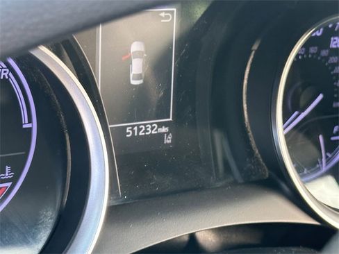 Used 2021 Toyota Camry LE image 9