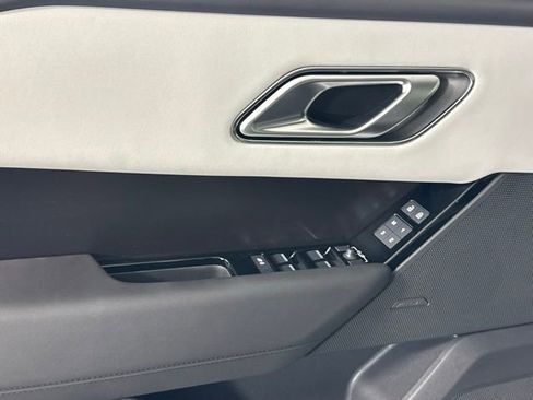 New 2026 Land Rover Range Rover Velar Dynamic SE image 12