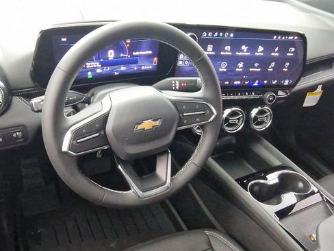 New 2025 Chevrolet Blazer EV LT image 13