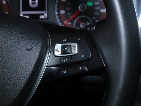 Used 2019 Volkswagen Jetta SE w/ Cold Weather Package FWD image 24