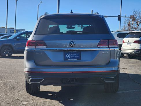 Certified 2022 Volkswagen Atlas SE image 5