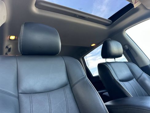 Used 2019 INFINITI QX60 Luxe w/ Essential Package AWD/4WD image 16