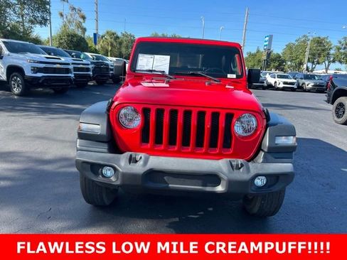 Used 2018 Jeep Wrangler Sport AWD/4WD image 2
