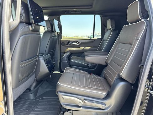New 2026 GMC Yukon XL Denali Ultimate AWD/4WD image 24