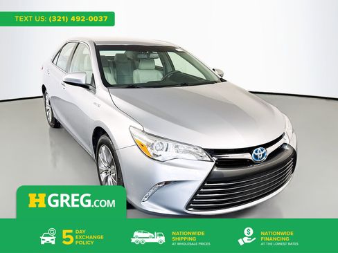 Used 2017 Toyota Camry XLE FWD image 1