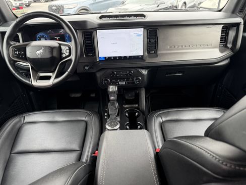 Certified 2025 Ford Bronco Badlands AWD/4WD image 18