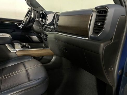 Used 2024 Chevrolet Silverado 3500 High Country w/ Technology Package AWD/4WD image 31