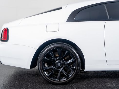 Used 2019 Rolls-Royce Wraith image 8