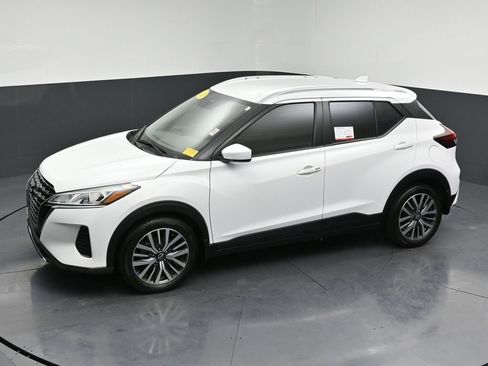 Used 2023 Nissan Kicks SV image 23