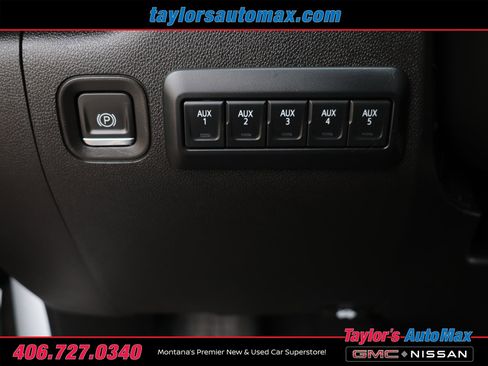 Used 2024 Chevrolet Silverado 2500 Custom w/ Custom Convenience Package image 22