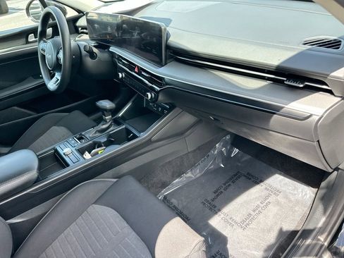Used 2025 Kia K5 LXS image 27