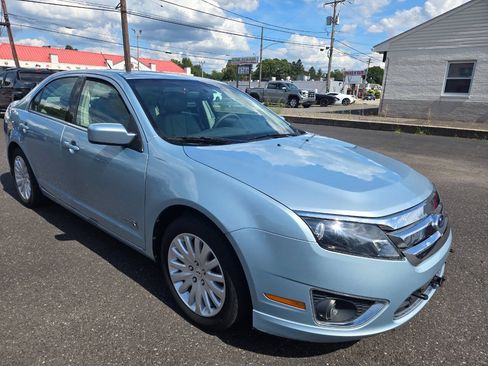 Used 2010 Ford Fusion Hybrid FWD image 4