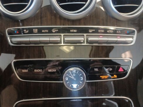 Used 2020 Mercedes-Benz C 300 Sedan image 27