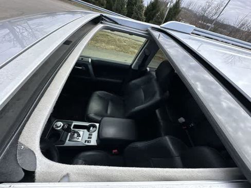 Used 2019 Toyota 4Runner Limited AWD/4WD image 6