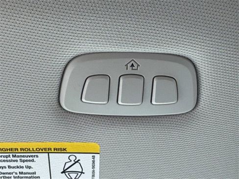 New 2025 Ford Expedition Active image 25