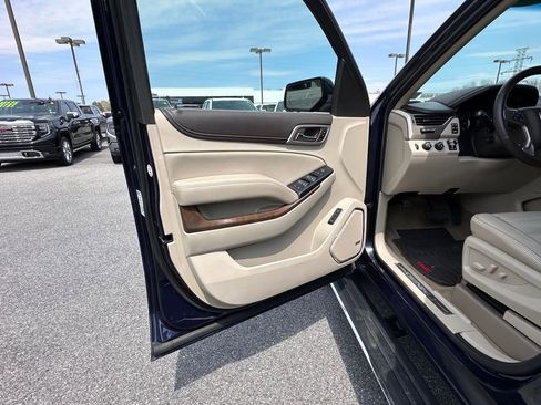 Used 2018 GMC Yukon XL Denali w/ Denali Ultimate Package AWD/4WD image 22