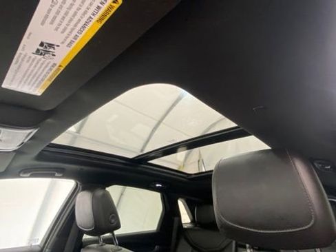 Used 2025 Cadillac XT5 Premium Luxury image 45