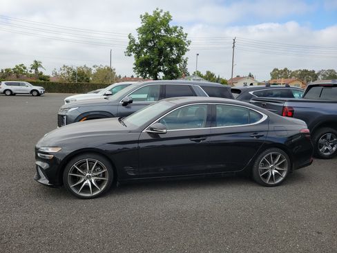 Used 2023 Genesis G70 2.0T RWD image 5