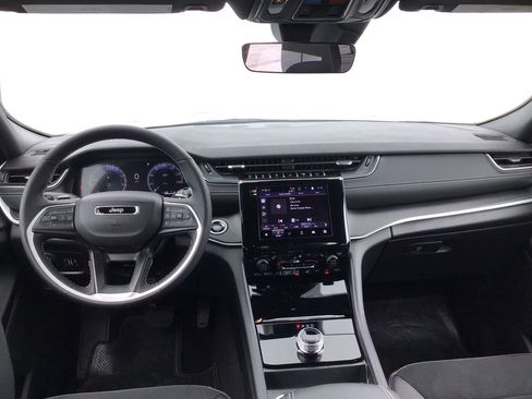 New 2025 Jeep Grand Cherokee 4WD image 23