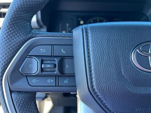 Certified 2025 Toyota Tacoma SR5 image 21