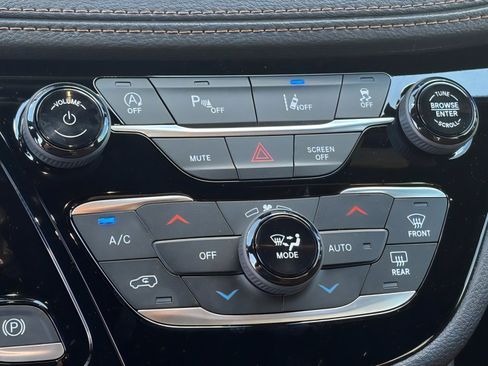 New 2026 Chrysler Pacifica Pinnacle FWD image 27