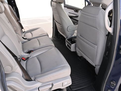 Used 2018 Honda Odyssey Elite image 15