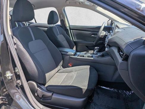 Used 2024 Nissan Sentra SV FWD image 20