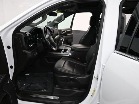 Used 2024 Chevrolet Silverado 2500 LTZ w/ LTZ Convenience Package AWD/4WD image 11