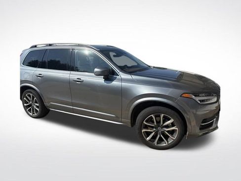 Used 2019 Volvo XC90 T6 Momentum AWD/4WD image 4