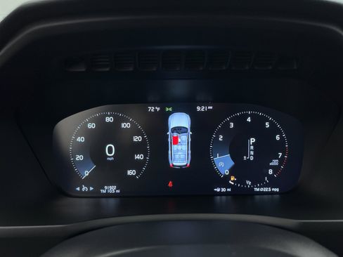 Used 2016 Volvo XC90 T6 Momentum w/ Vision Package image 28