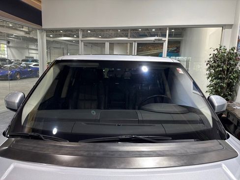 Used 2016 Land Rover Range Rover HSE image 38