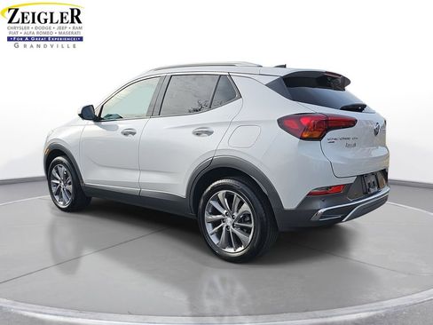 Used 2022 Buick Encore GX Essence w/ Advanced Technology Package image 7