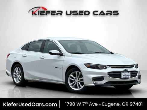 Used 2017 Chevrolet Malibu LT image 1