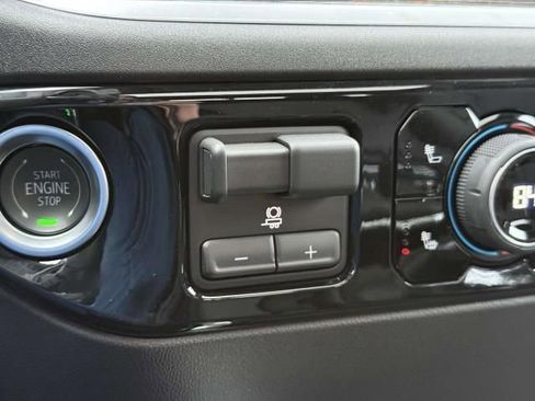 Used 2025 Chevrolet Silverado 1500 RST w/ Convenience Package II image 28