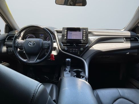 Used 2021 Toyota Camry SE FWD image 10