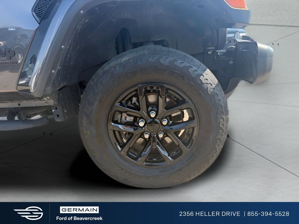 Used 2023 Jeep Gladiator Sport AWD/4WD image 28