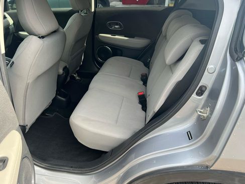 Used 2019 Honda HR-V EX image 10