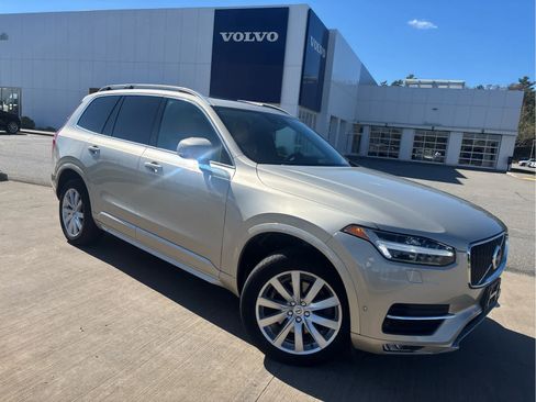 Used 2016 Volvo XC90 T6 Momentum w/ Momentum Plus Package AWD/4WD image 2