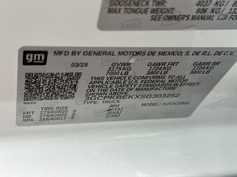 Used 2025 Chevrolet Silverado 1500 Custom image 34