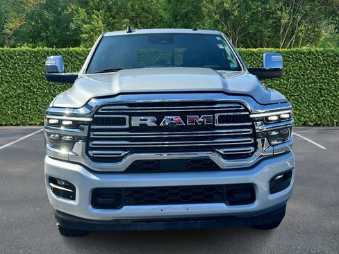 Used 2026 RAM 2500 Laramie AWD/4WD image 9