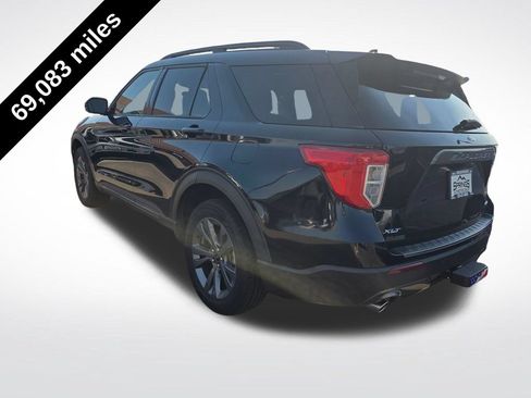 Used 2023 Ford Explorer XLT w/ Equipment Group 202A AWD/4WD image 2
