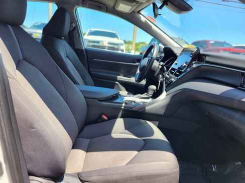 Used 2022 Toyota Camry LE AWD/4WD image 9