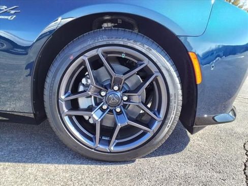 Used 2024 Dodge Charger R/T w/ Plus Group image 4